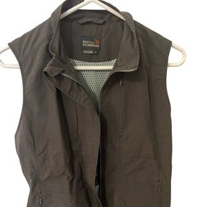 Royal Robbins size M gray vest.